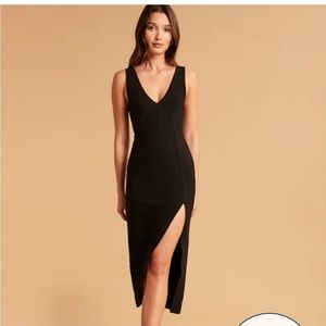 Abercrombie & Fitch Plunge Neck Midi Dress - NEVER WORN
